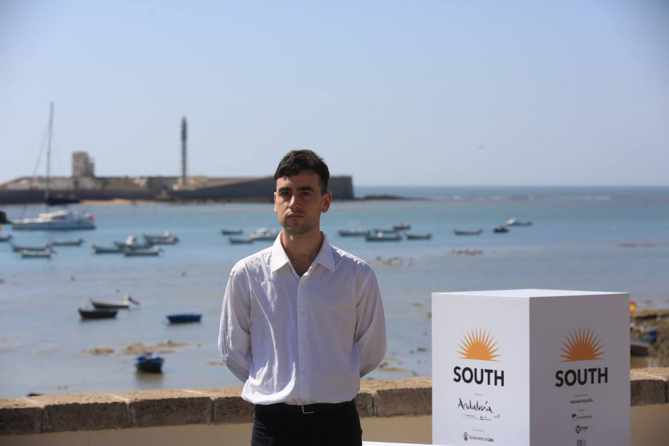 En imágenes: El equipo de &#039;La ley del mar&#039;, con Luis Tosar a la cabeza, en La Caleta