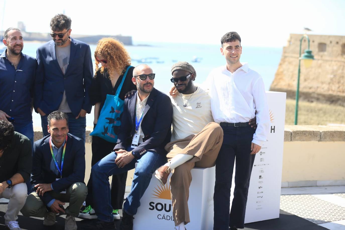 En imágenes: El equipo de &#039;La ley del mar&#039;, con Luis Tosar a la cabeza, en La Caleta