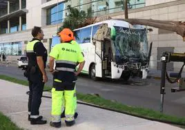 Un chico de 17 años, una chica de 19 y una mujer de 60, las víctimas mortales del accidente ocurrido en Cádiz