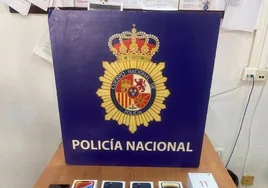 Detenidos en El Puerto cinco repartidores de empresas de paquetería por robar  teléfonos móviles de alta gama