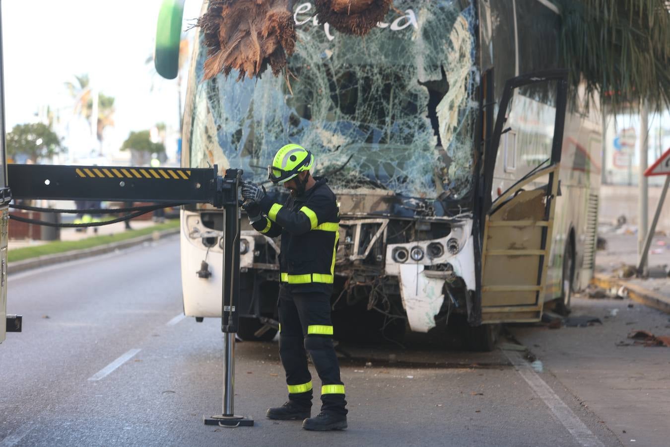 Fotos: Grave accidente de tráfico en Cádiz