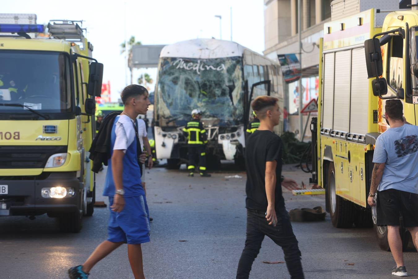 Fotos: Grave accidente de tráfico en Cádiz