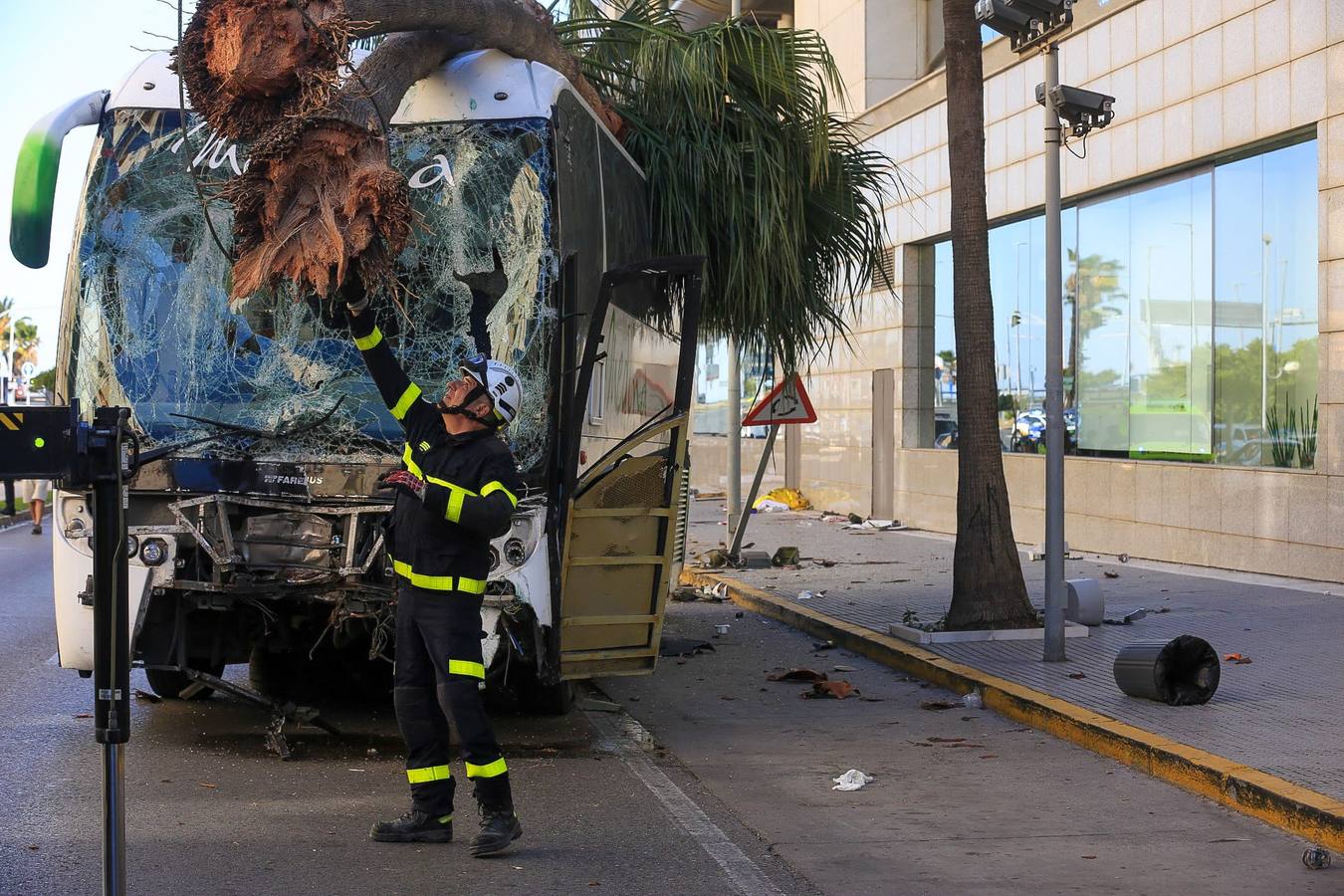 Fotos: Grave accidente de tráfico en Cádiz