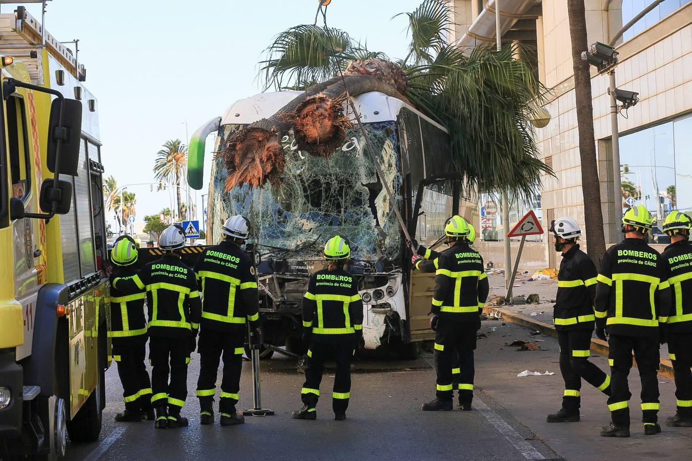Fotos: Grave accidente de tráfico en Cádiz