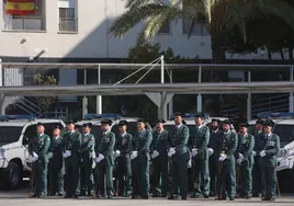 Unidad de la Guardia Civil gaditana en el día del Pilar