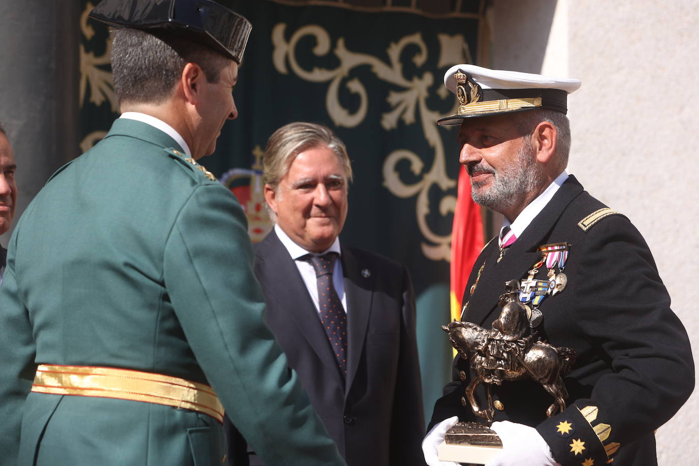 Fotos: La Guardia Civil rinde homenaje a su patrona en Cádiz