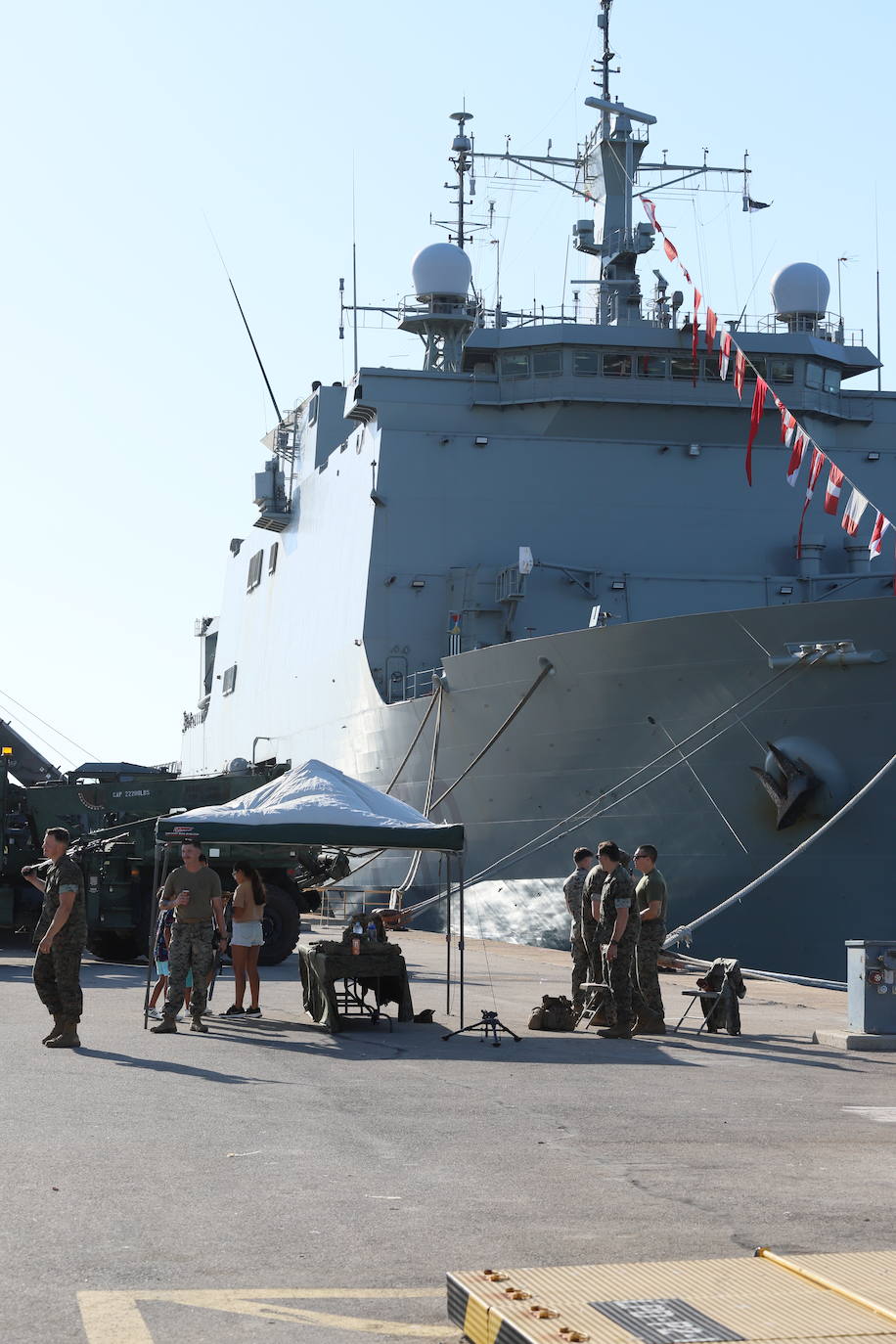 En imágenes: Más de 2.000 personas visitan la Base Naval de Rota con motivo del Día de la Fiesta Nacional