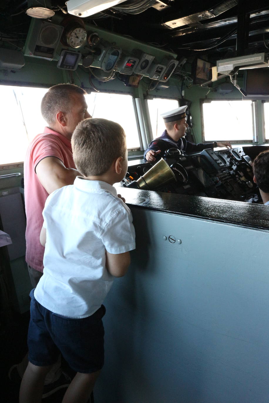 En imágenes: Más de 2.000 personas visitan la Base Naval de Rota con motivo del Día de la Fiesta Nacional