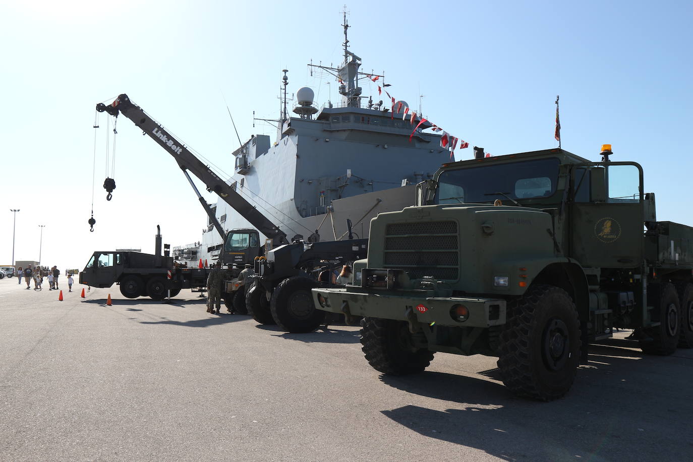 En imágenes: Más de 2.000 personas visitan la Base Naval de Rota con motivo del Día de la Fiesta Nacional