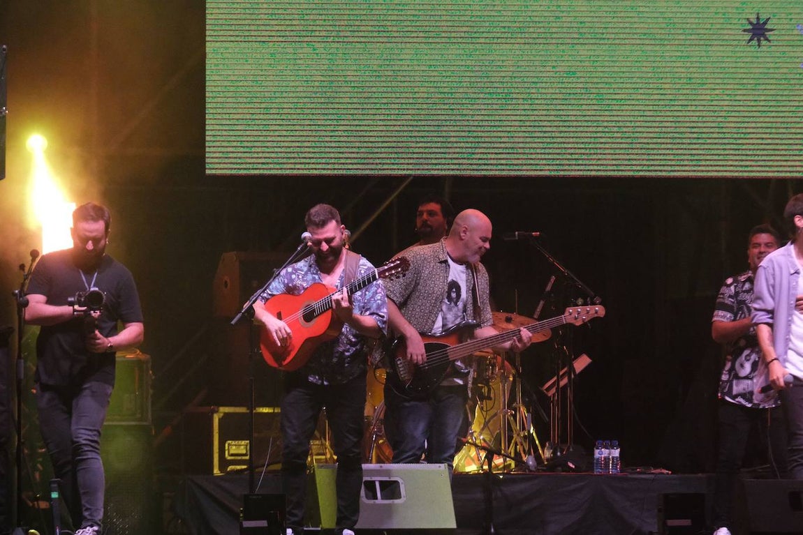 Fotos: Raúle inaugura el Viento Fest en la plaza de San Antonio