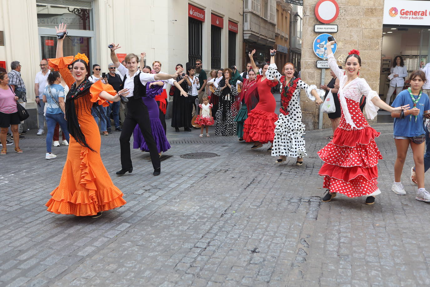 Fotos I: Sábado de SailGP por las calles de Cádiz