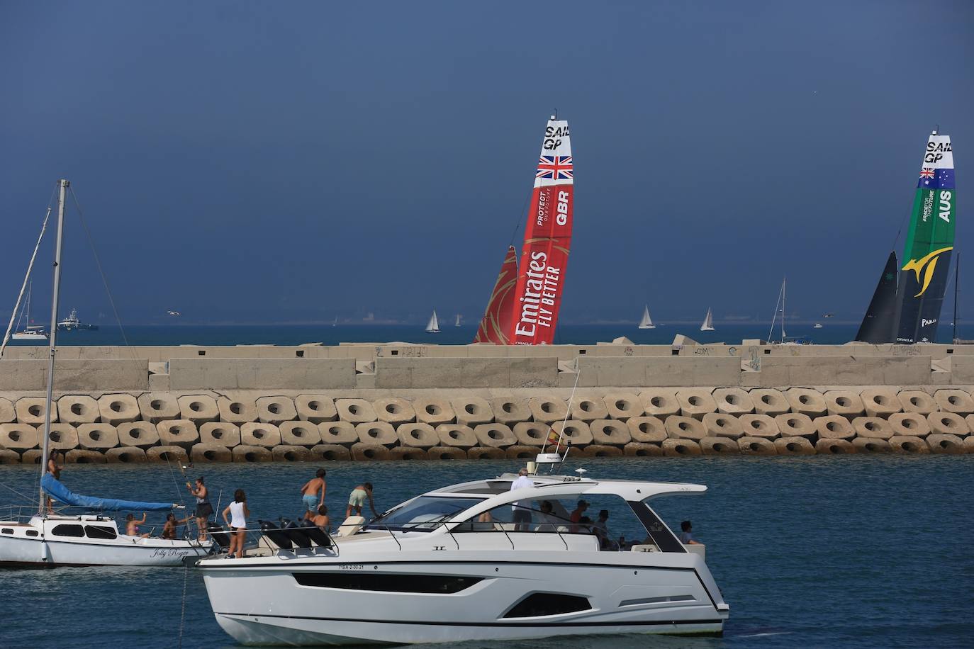 Fotos II: Sábado de SailGP por las calles de Cádiz