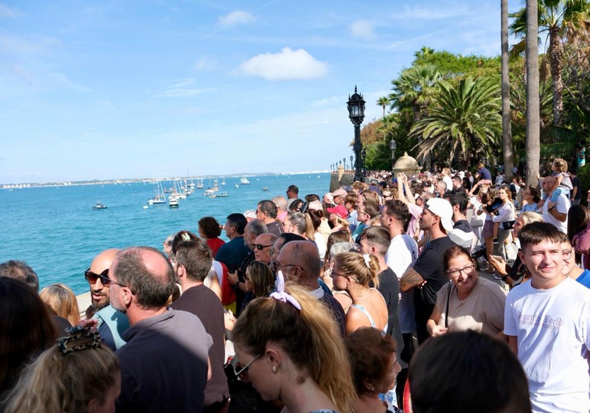 Miles de personas disfrutaron de la última jornada de SailGP en las costas gaditanas