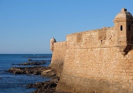 Aprueban las obras de emergencia para la reparación de la muralla del Castillo de San Sebastián de Cádiz