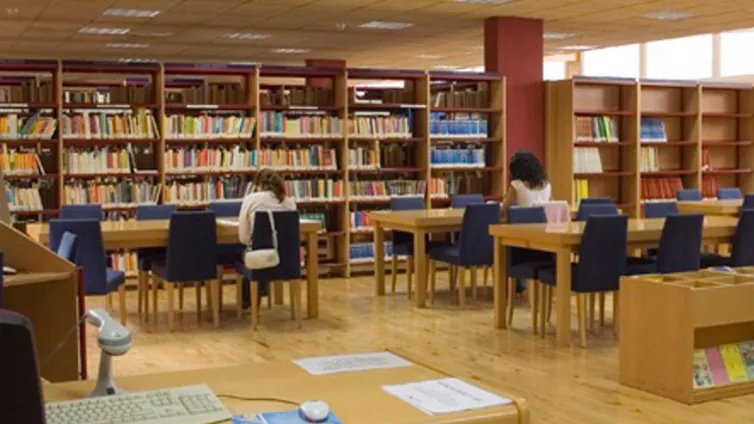 Qué hacer en Cádiz por el Día Internacional de las Bibliotecas: visitas guiadas y actividades infantiles