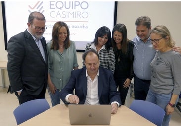 Casimiro Mantell presenta su candidatura oficial a rector de la Universidad de Cádiz