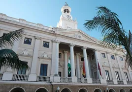 El alcalde de Cádiz anuncia que presentará un borrador de los presupuestos a la oposición «para que aporte ideas»