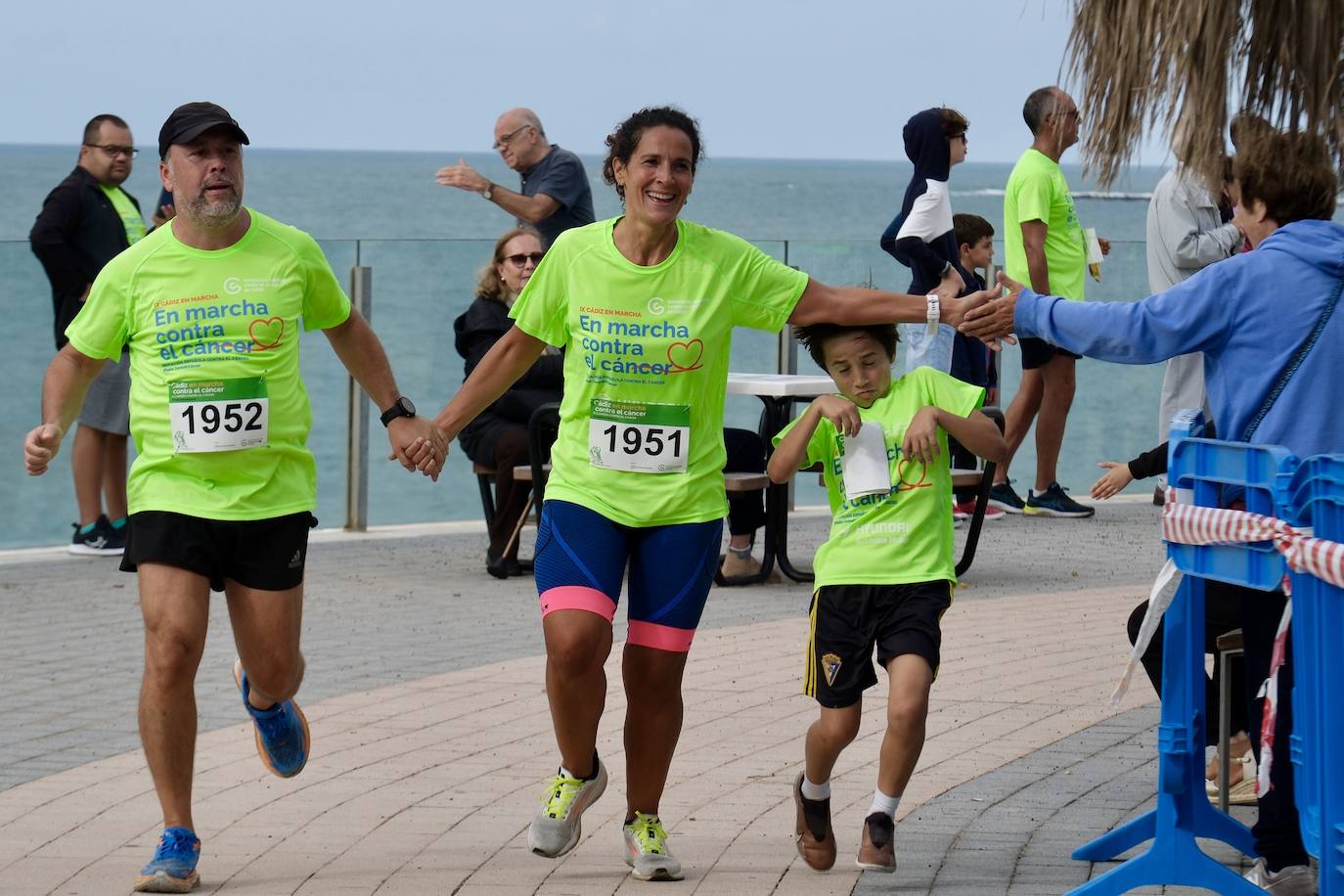 FOTOS: Carrera contra el Cáncer en Cádiz