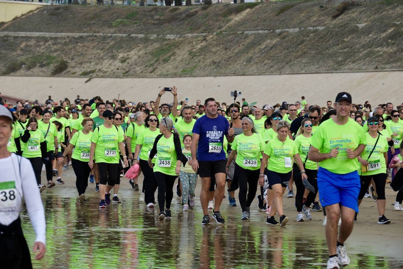 FOTOS: Carrera contra el Cáncer en Cádiz