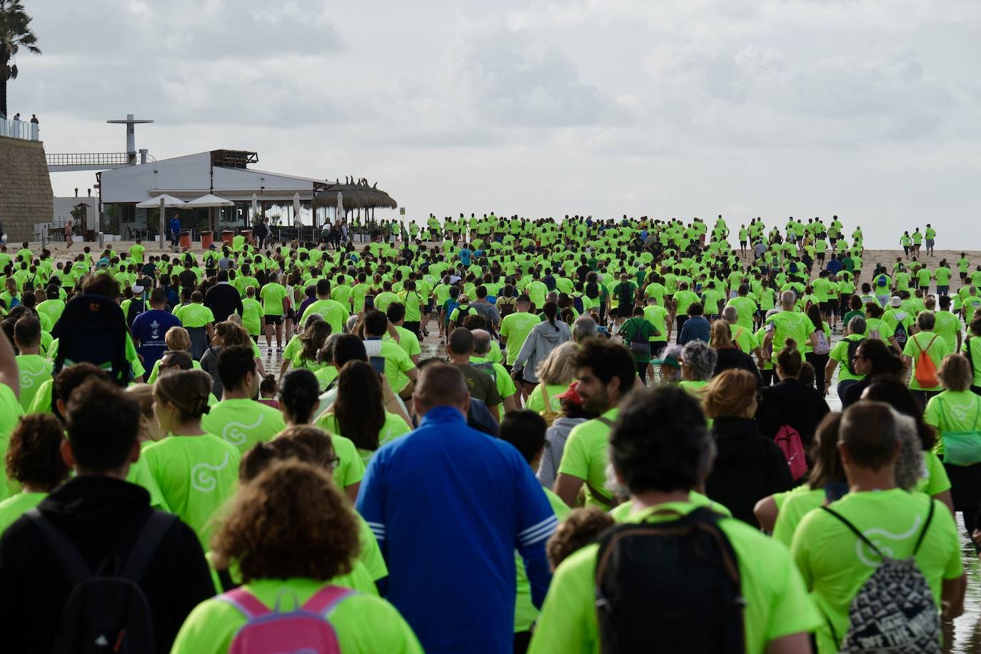 FOTOS: Carrera contra el Cáncer en Cádiz