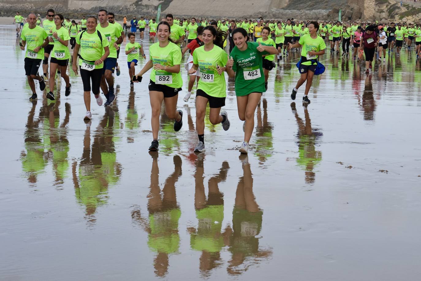 FOTOS: Carrera contra el Cáncer en Cádiz