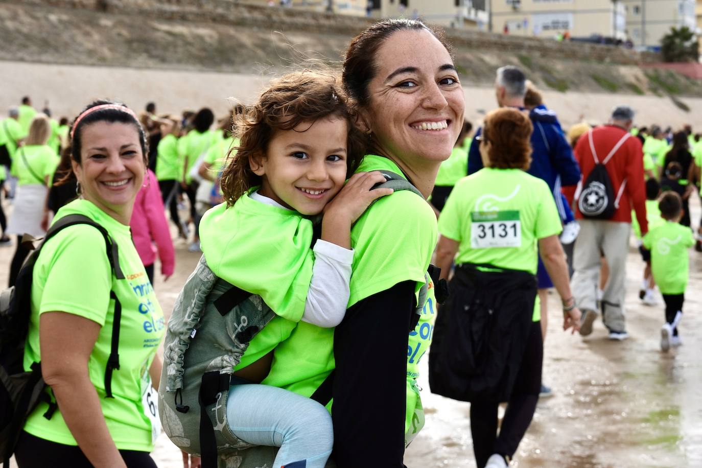 FOTOS: Carrera contra el Cáncer en Cádiz