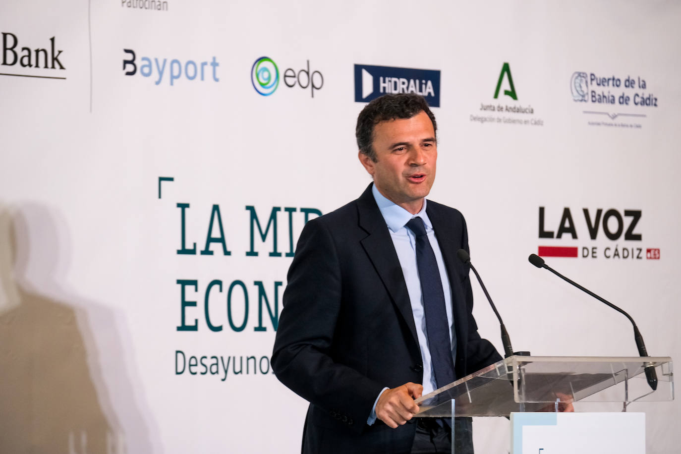 Fotos: Bruno García, alcalde de Cádiz, en la Mirada Económica de ABC y La Voz