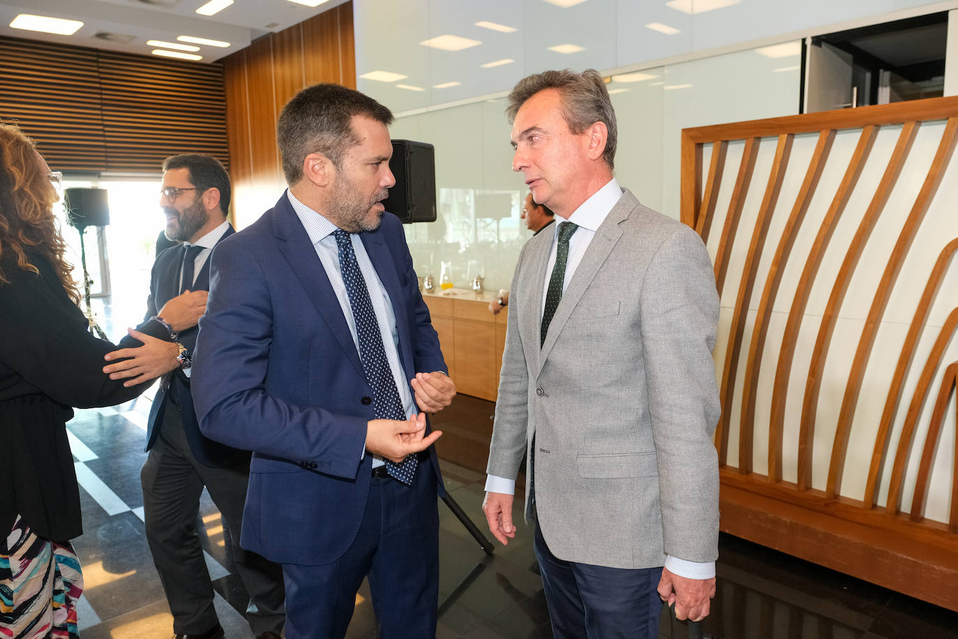 Fotos: Bruno García, alcalde de Cádiz, en la Mirada Económica de ABC y La Voz