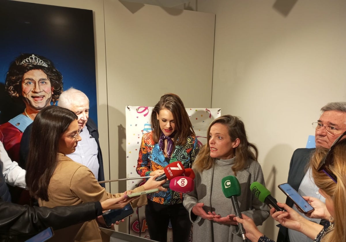 La delegada de Cultura Maite González presenta la IX Muestra Virtual Internacional de Carnaval.