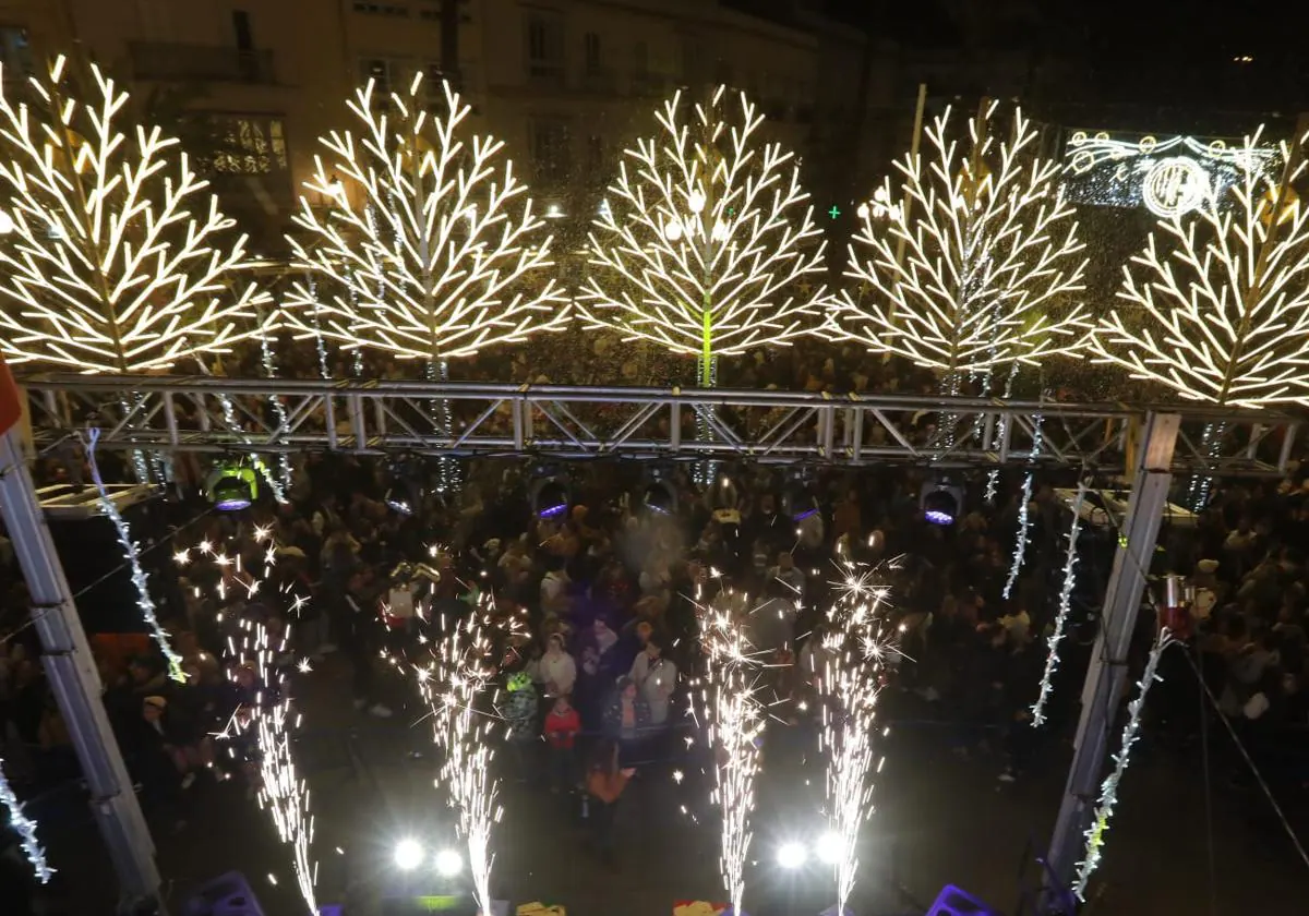 Luces de Navidad en Cádiz 2023/2024.