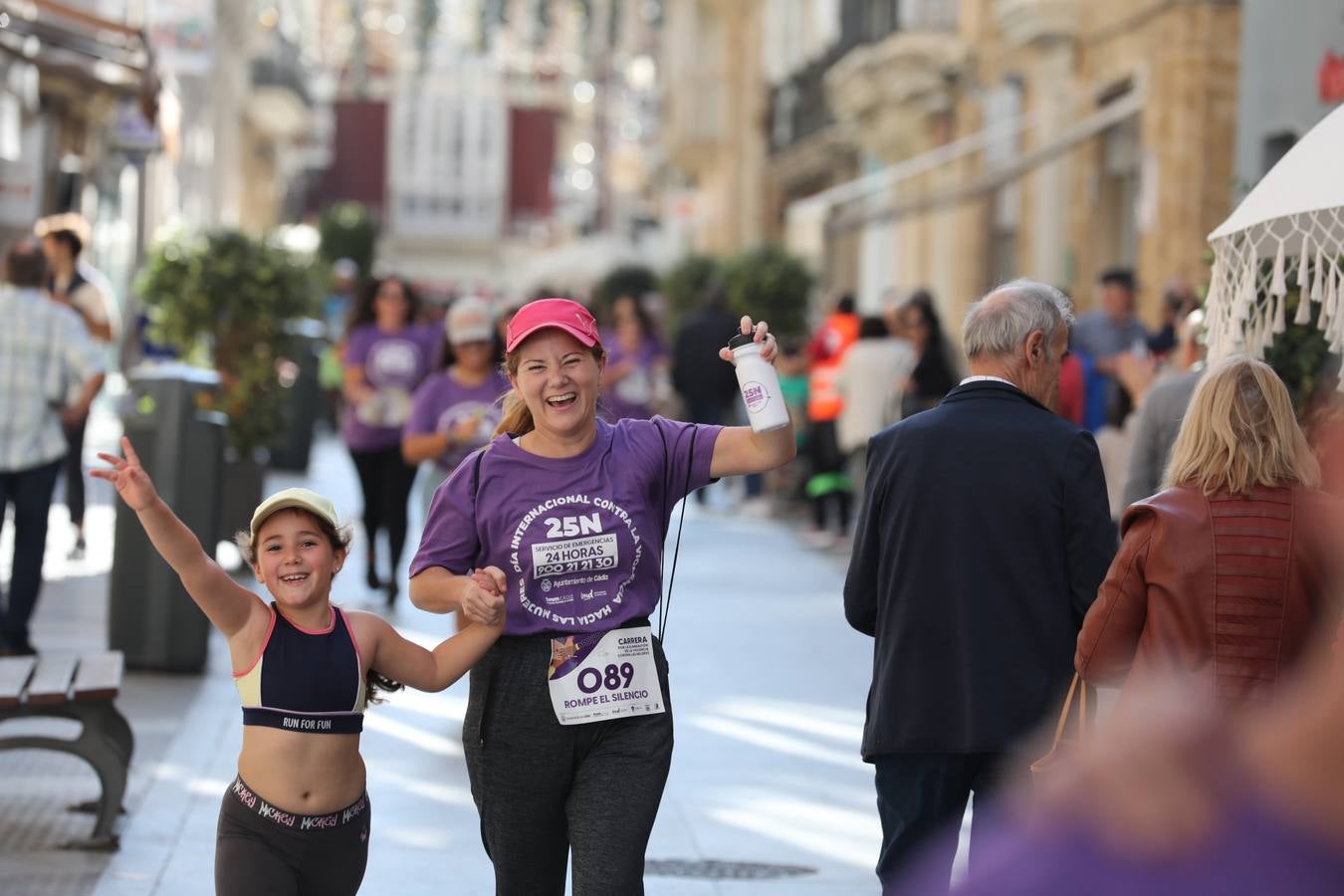Fotos: Carrera Popular por la eliminación de la violencia contra las mujeres