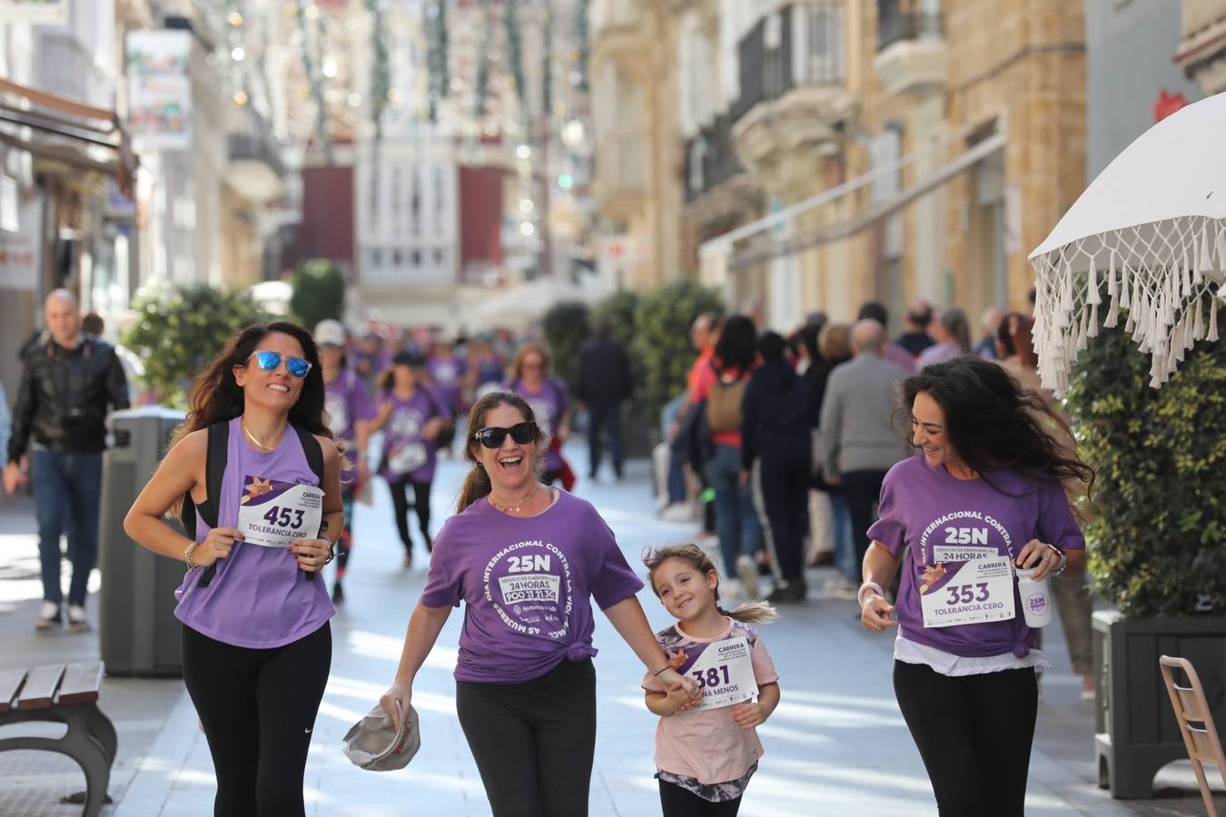Fotos: Carrera Popular por la eliminación de la violencia contra las mujeres