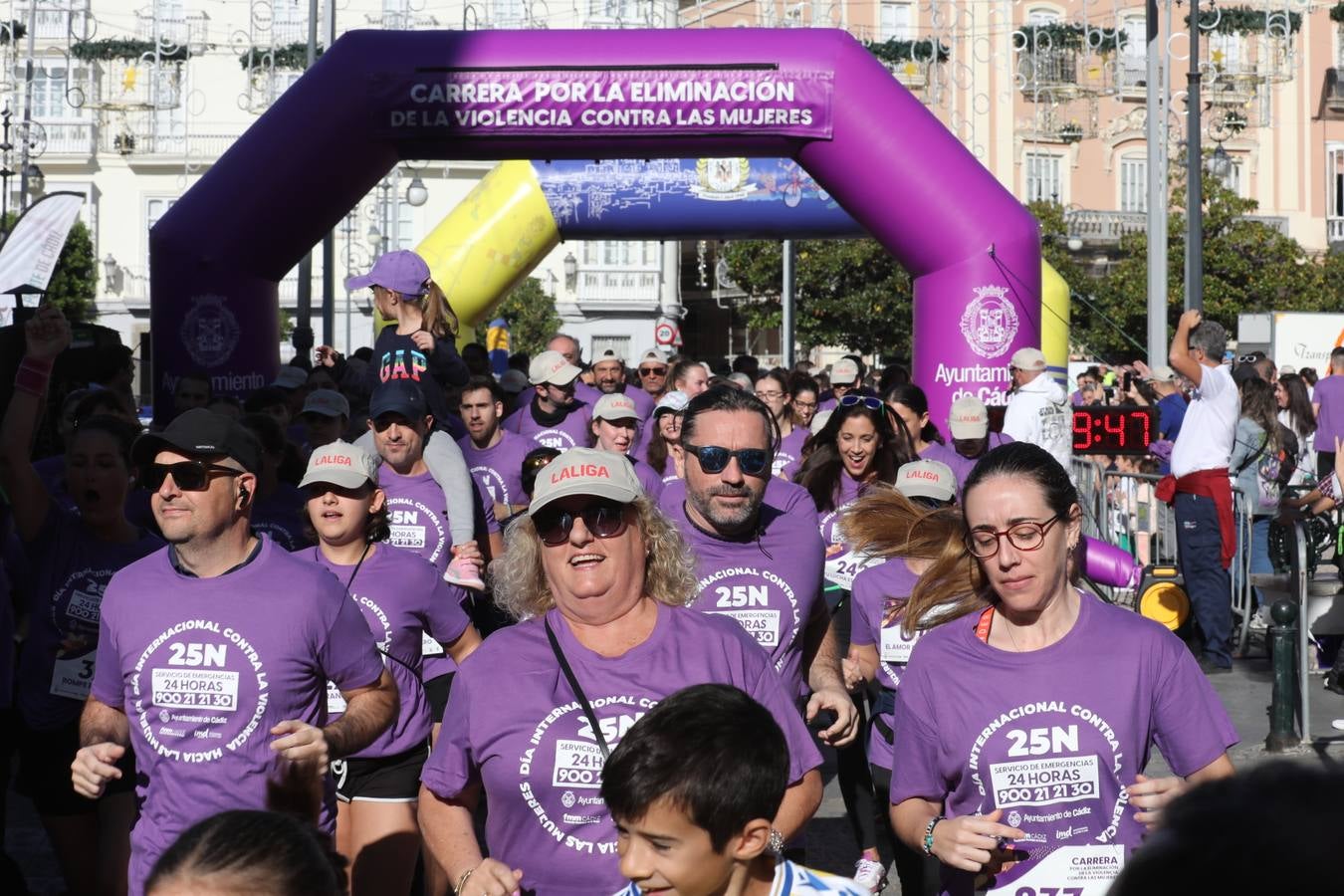 Fotos: Carrera Popular por la eliminación de la violencia contra las mujeres