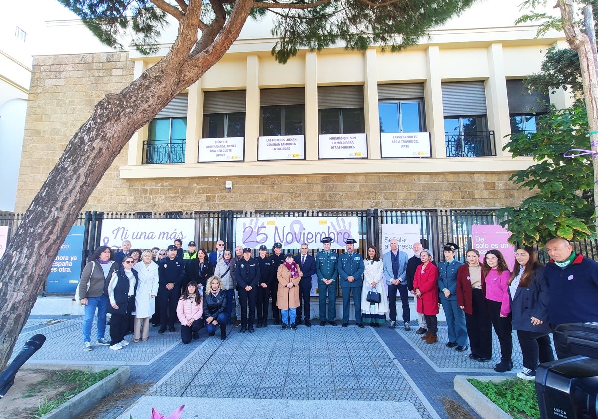 Subdelegación del Gobierno recuerda a las víctimas en el Día Internacional para la Eliminación de la Violencia contra las Mujeres