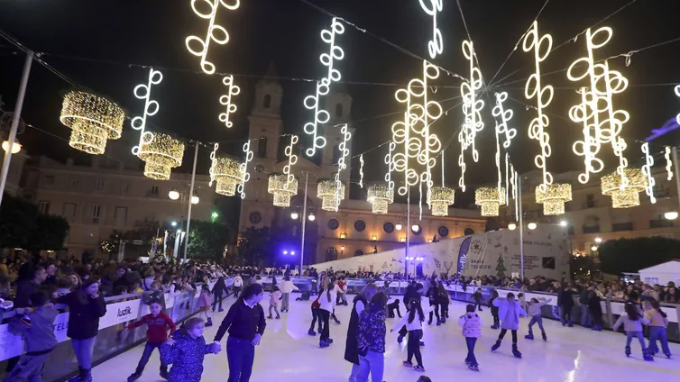 Pistas de patinaje sobre hielo en Cádiz: horarios, precios y cuál es su ubicación