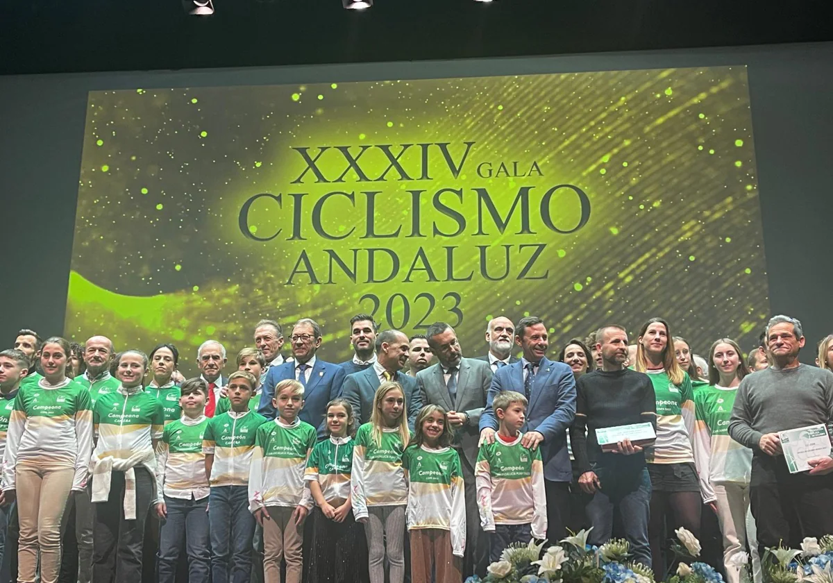El subdelegado de la Junta asiste a la XXXIV Gala del Ciclismo Andaluz celebrada en La Línea.