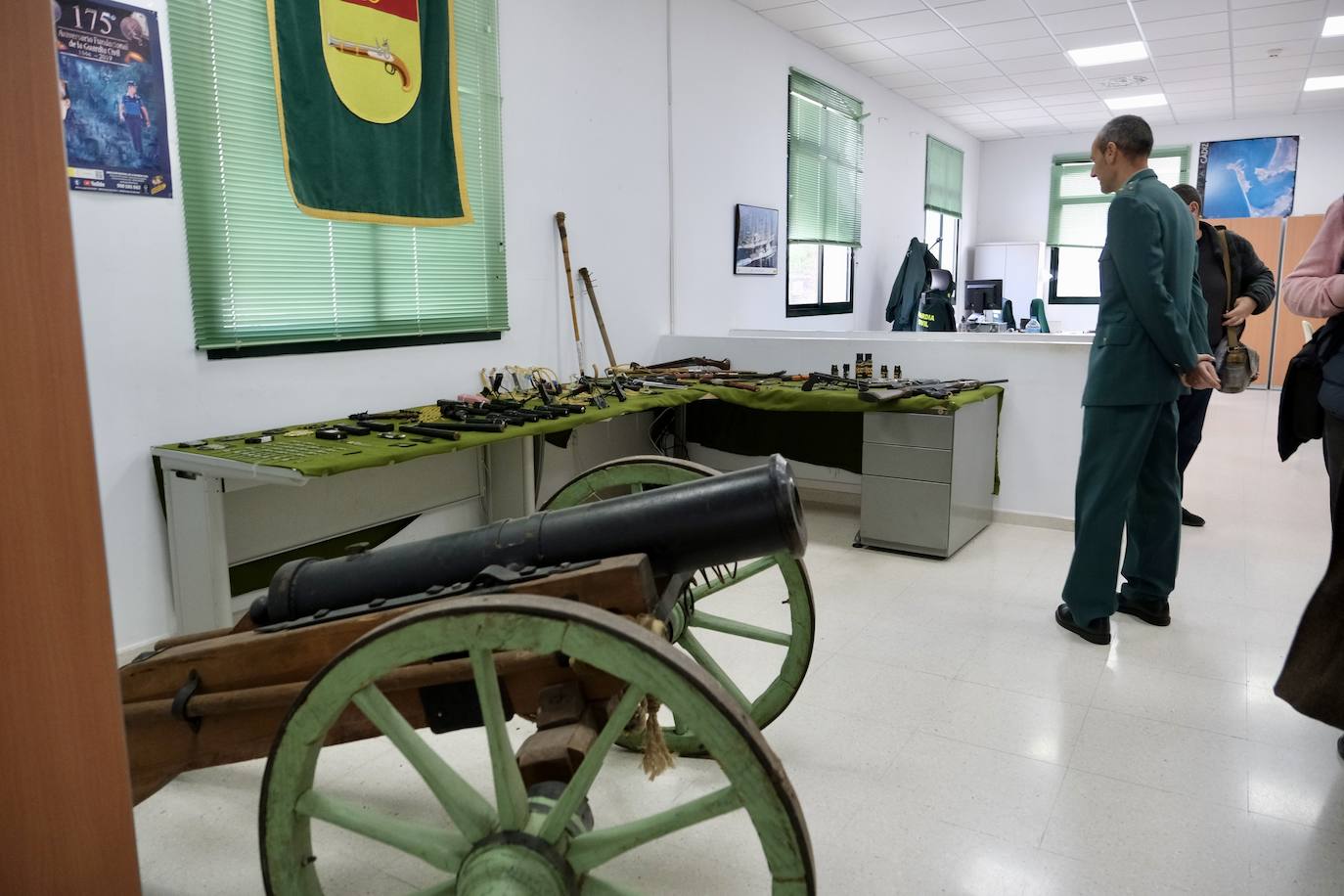 Fotos: El arsenal a la venta por internet en la provincia de Cádiz