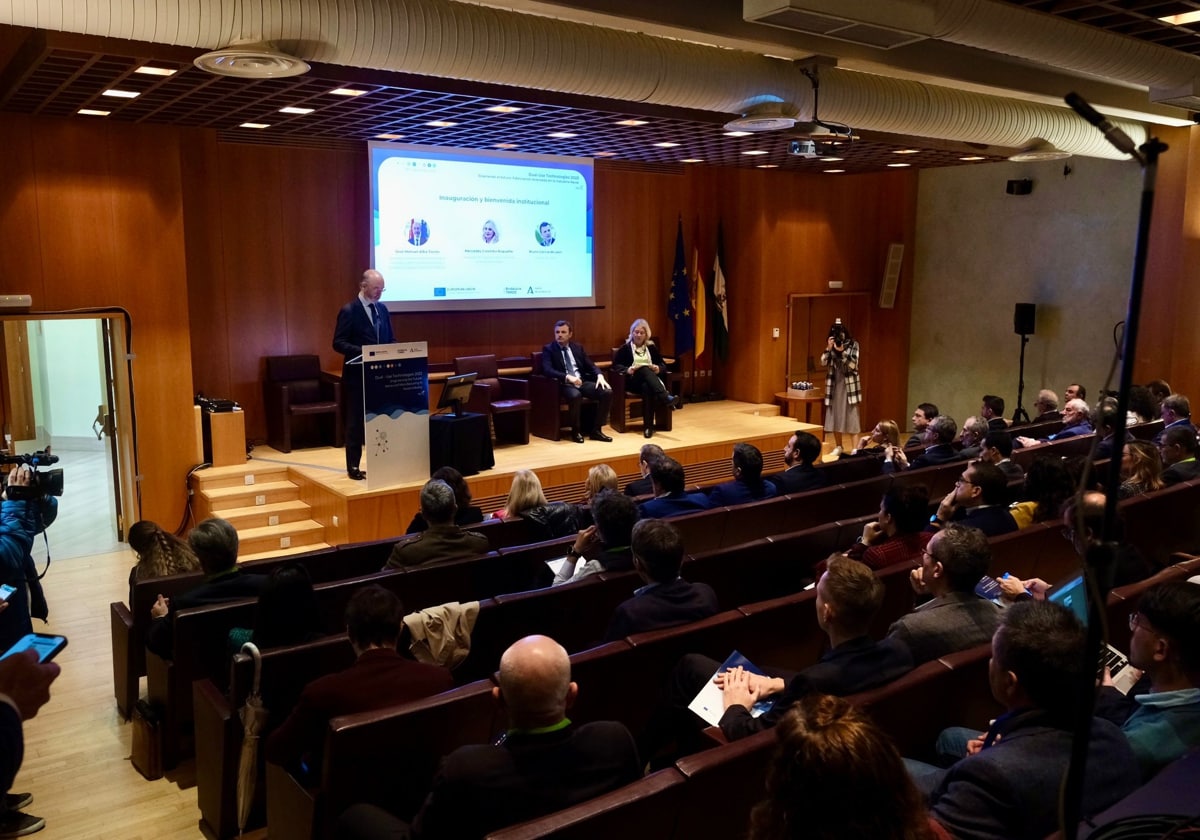 Inauguración del foro de debate naval que ha tenido lugar este miércoles en Cádiz