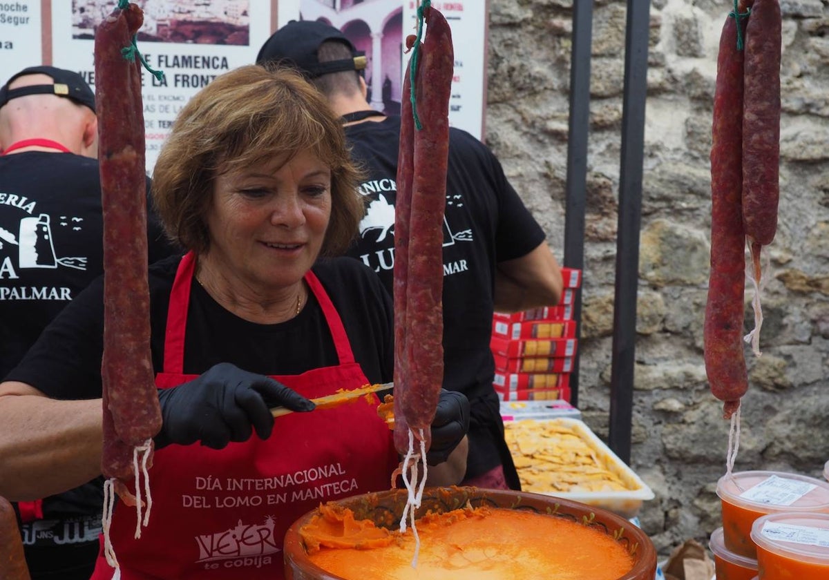 Vejer celebra desde hace seis años el Día Internacional del lomo en mantenca