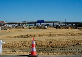 La obra de Tres Caminos salva el último papeleo y arranca con los primeros movimientos de tierra