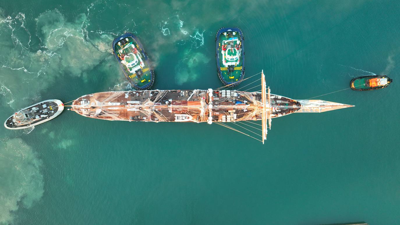 El buque Elcano prepara su 96 crucero de instrucción