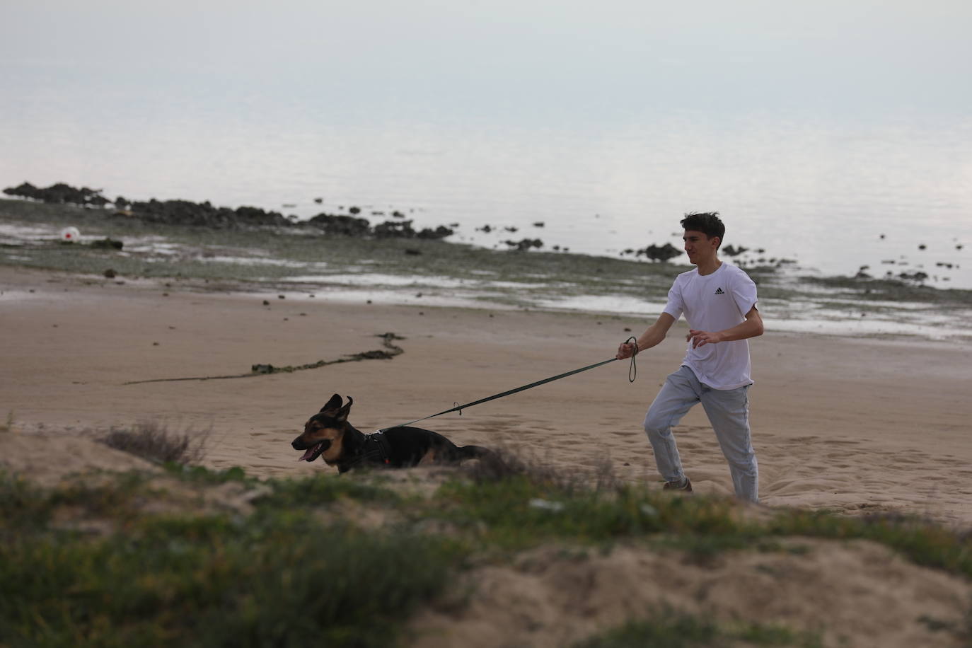 Cádiz estrena 2024 con un ambiente relajado