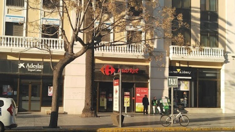 Los supermercados Carrefour de Cádiz dejan de vender productos de PepsiCo: guerra por el «aumento inaceptable» de sus precios
