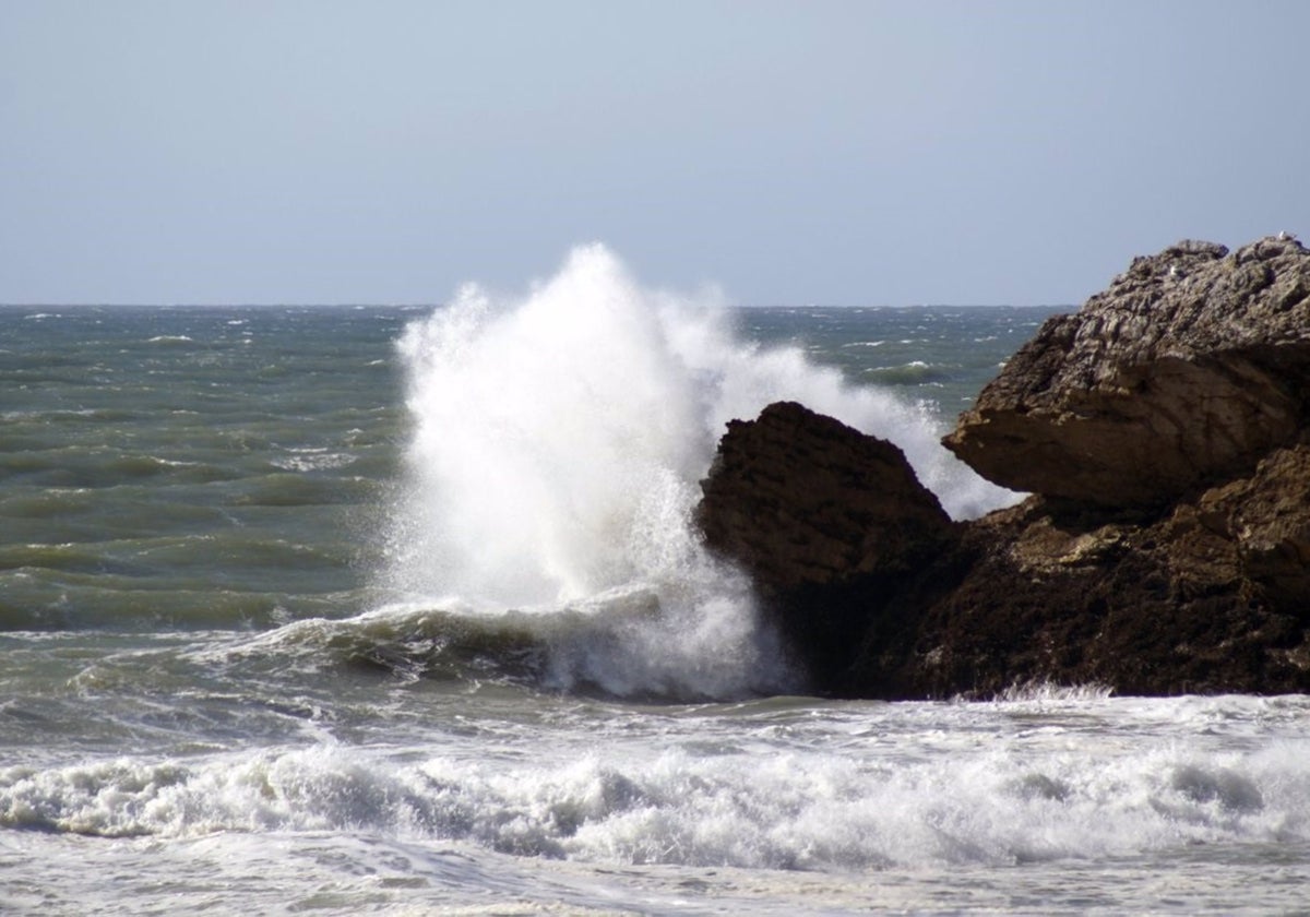 Cádiz, en alerta amarilla por oleaje