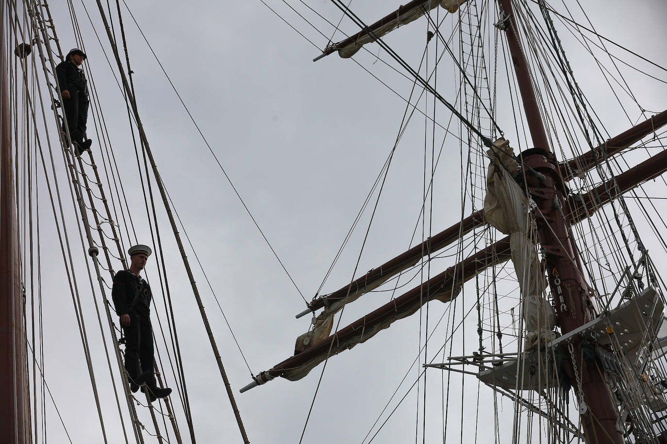 Fotos: Adiós al buque Juan Sebastián de Elcano, el embajador de Cádiz inicia un nuevo crucero de instrucción