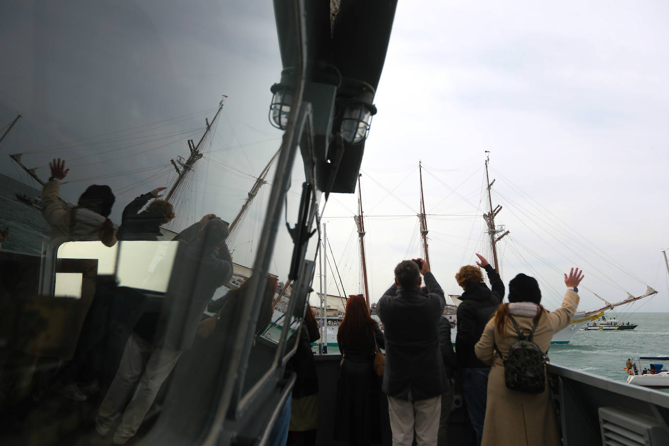 Fotos: Adiós al buque Juan Sebastián de Elcano, el embajador de Cádiz inicia un nuevo crucero de instrucción