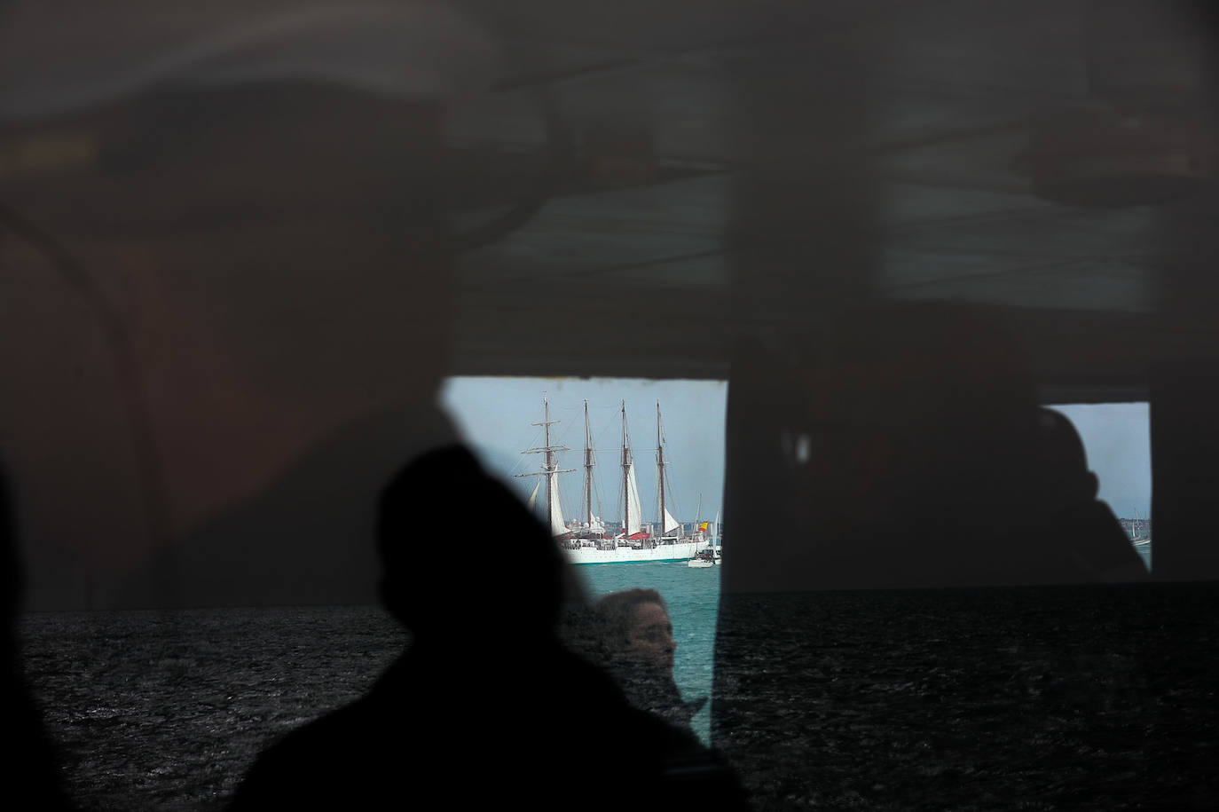 Fotos: Adiós al buque Juan Sebastián de Elcano, el embajador de Cádiz inicia un nuevo crucero de instrucción