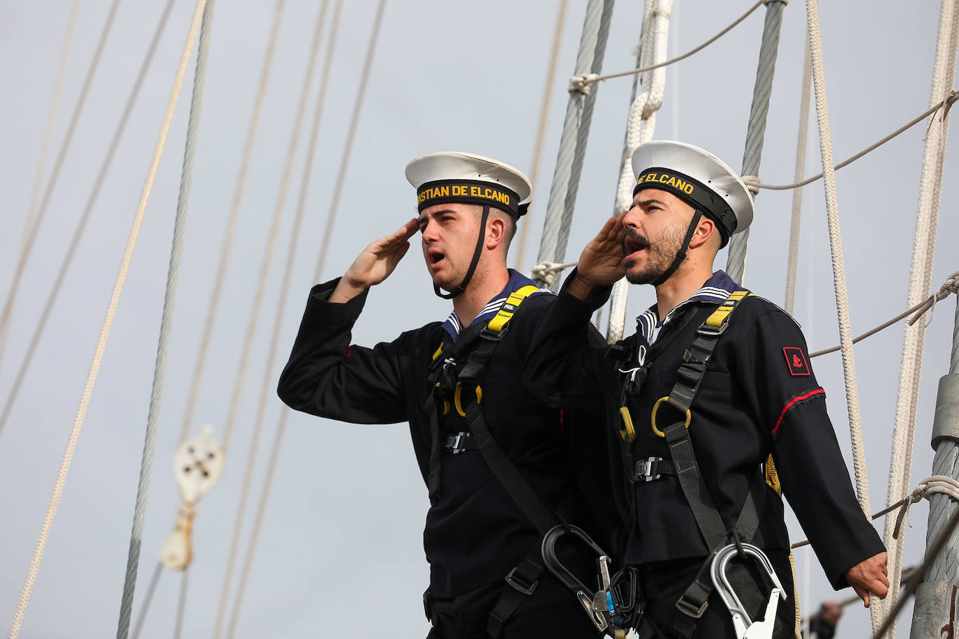 Fotos: Adiós al buque Juan Sebastián de Elcano, el embajador de Cádiz inicia un nuevo crucero de instrucción