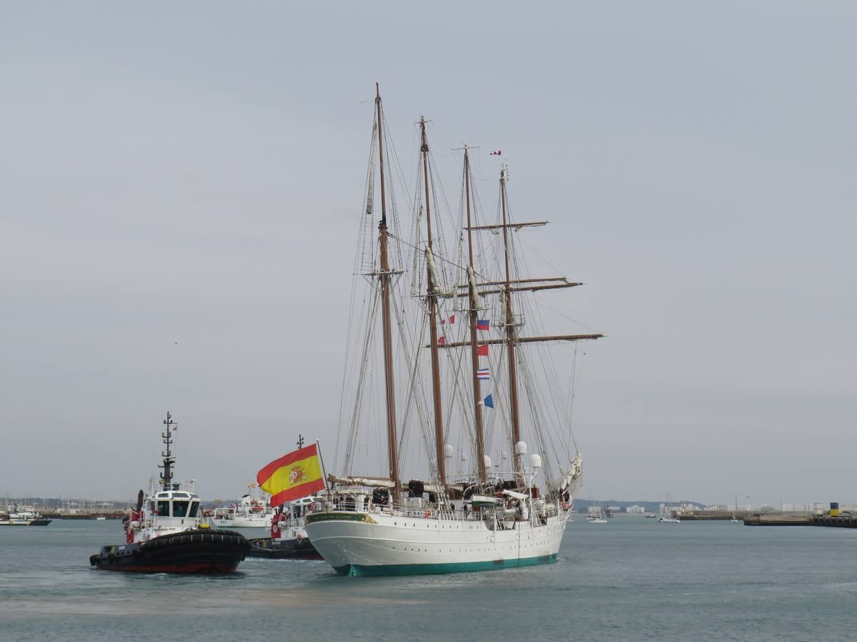 Fotos: Salida del buque Juan Sebastián de Elcano en su 96 crucero de instrucción