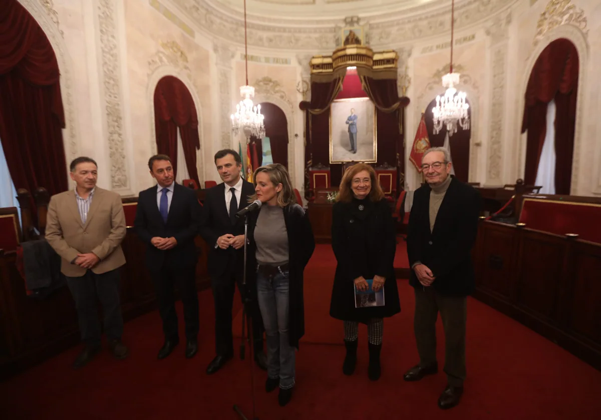Rueda de prensa en el Ayuntamiento de Cádiz para presentar el programa 'Benot regresa a Cádiz'